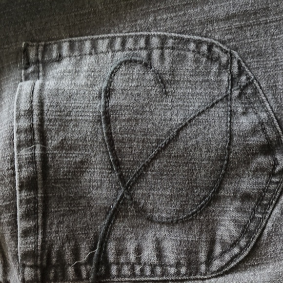 Chico's Platinum Denim Ultimate Fit Barely Flare Black Jeans Size 1.5 Short - Picture 6 of 6